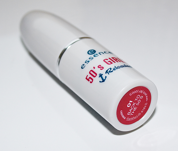 essence-lippenstift-back-to-the-50s-huelse