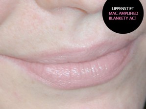 Robina Hoods geschminkte Lippen ohne Konturenstift, nur der M•A•C Amplified Lipstick “Blankety”